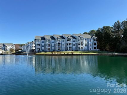 18840 Nautical Drive pending home in Admirals Quarters, Cornelius, NC