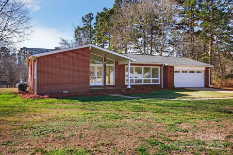 255 Lariat Circle sold home in Colonial Downs, Salisbury, NC