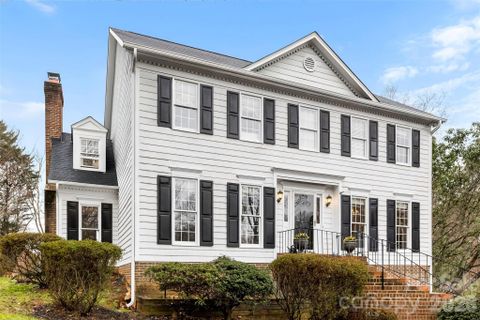 10318 Hollybrook Drive sold home in Berkeley, Charlotte, NC