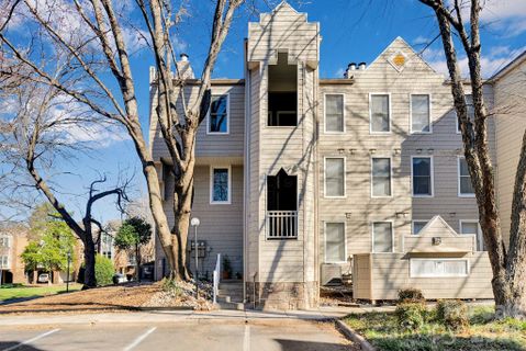 300 S Cedar Street 2