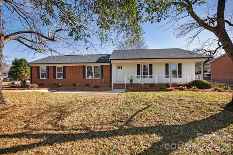 325 Log Barn Road sold home in Old Farm, Salisbury, NC