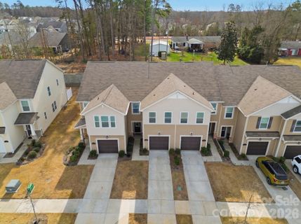 16038 Red Buckeye Lane pending home in Magnolia Walk, Huntersville, NC