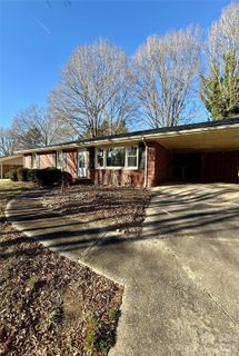 315 Brookwood Drive sold home in Woodbrook, Salisbury, NC