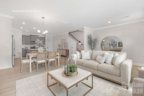 1018 Whistling Place