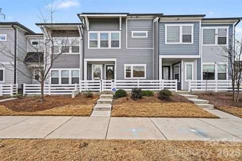 811 Redd Alley active home in Southend At Tryon, Charlotte, NC