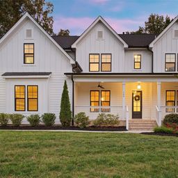 144 Walking Horse Trail