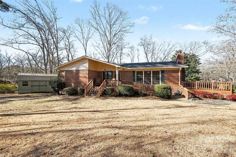 2526 Country Club Drive