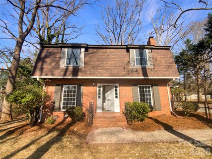 4661 Easthaven Drive active home in Easthaven, Charlotte, NC