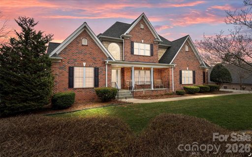 5231 Peninsula Drive sold home in Plantation Pointe, Granite Falls, NC
