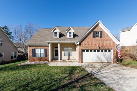 424 Elizabeth Valley Lane sold home in Mill Creek Falls, Clover, SC