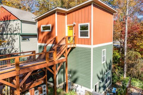 12 Crestwood Lane
