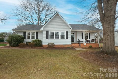 210 King George Lane sold home in Kings Grant, Gastonia, NC
