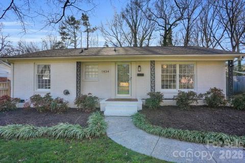 1434 Edgewater Drive