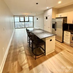 333 W Trade Street
