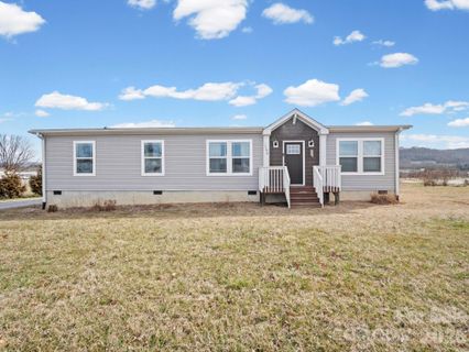 1796 Pilot Mountain Road sold home in Minor, Hendersonville, NC