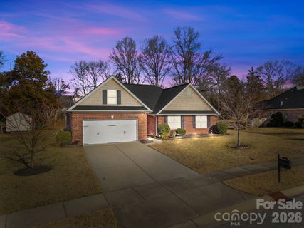 855 Juanita Drive sold home in Roberta Meadows, Concord, NC