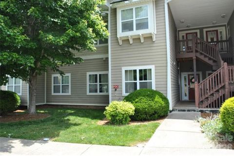 20 Foxden Drive sold home in Fox Glen Condominium, Fletcher, NC