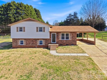 5026 W Piedmont Circle sold home in Springhaven, Conover, NC