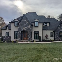 110 Hunts Landing Drive