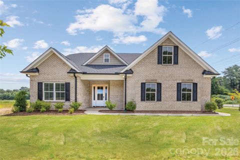 123 Martin Ridge Drive active home in Martin Ridge, Unionville, NC