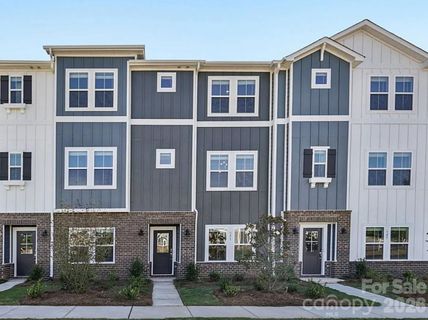 331 Golden Maple Court active home in Meadows At Wilson Farms, Fort Mill, SC