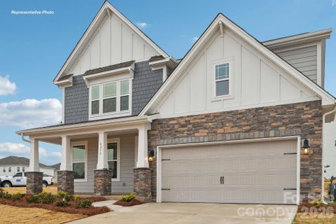 7239 Butternut Oak Terrace pending home in Oak Grove Hill, Huntersville, NC