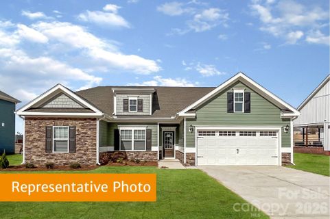 12184 Muscadine Court pending home in Pine Bluff, Midland, NC