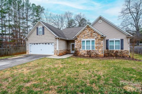 1825 Plaza Drive sold home in Plaza Ridge, Hickory, NC