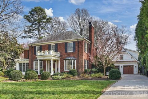 1555 Queens Road