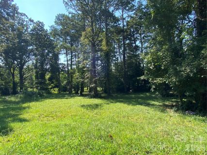 2 Wood Avenue