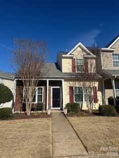8038 Long House Lane pending home in Hanover, Fort Mill, SC
