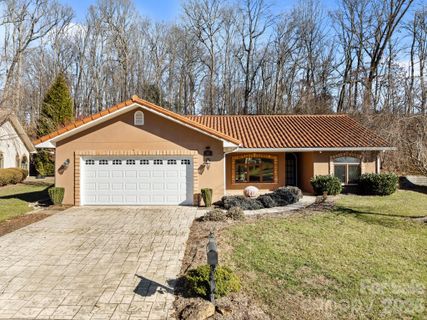 26 Ocaso Drive active home in Crowell Farms, Asheville, NC