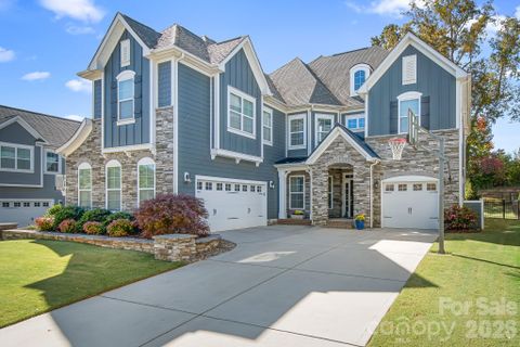 12602 Old Westbury Drive sold home in Avery Park, Cornelius, NC