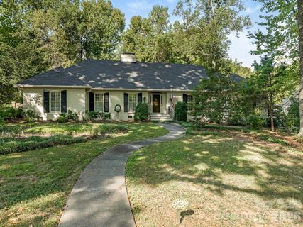 2424 Richardson Drive sold home in Deering Oaks, Charlotte, NC