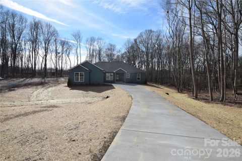 3003 Buffet Lane active home in Sabella Estates, Monroe, NC