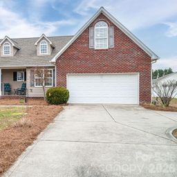 104 Lakewood Drive