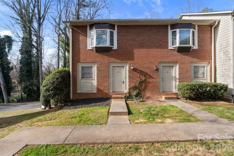 Homes in Hawksridge, Hickory