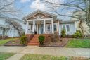 15328 Barnsbury Drive sold home in Huntersville, SC