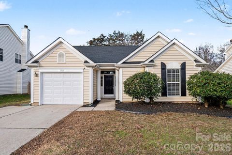 3923 E Cedar Hill Drive sold home in Cedarbrook, Charlotte, NC
