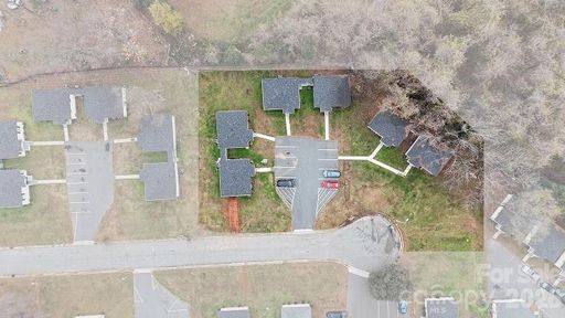 2225 Alma Court