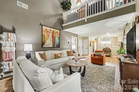 8331 Christmas Court pending home in Holly Ridge, Charlotte, NC