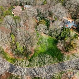 2722 Loch Lane