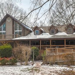 1842 Rock Springs Circle