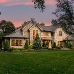 402 Vanderbilt Road