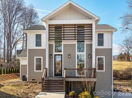 7 Copper Mill Court pending home in The Farm At Bradshaw Lane, Candler, NC