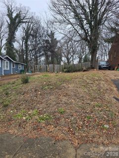 320 Woodvale Place