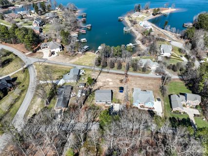 9464 Riviera Drive active home in Island Point, Sherrills Ford, NC