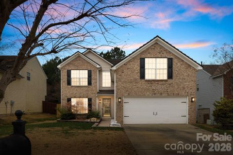 135 Amber Woods Drive sold home in Amber Woods, Tega Cay, SC