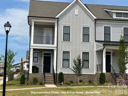 10225 Rainier Trail Drive active home in The Villas At Tuckers Walk, Huntersville, NC