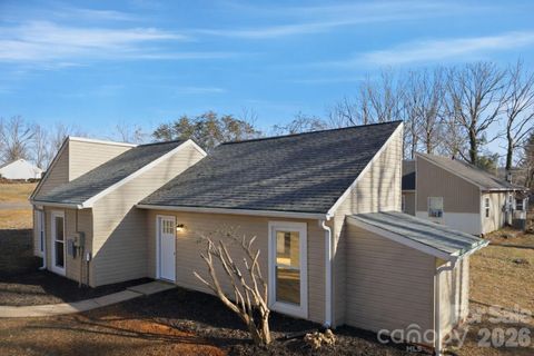 1878 Thoreau Court sold home in Briarwood Heights, Connelly Springs, NC